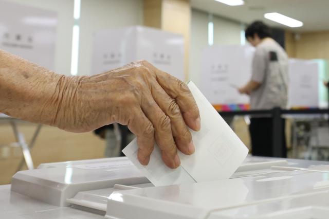South Koreas workforce over 70 tops 2 million as aging and poverty reshape labor market