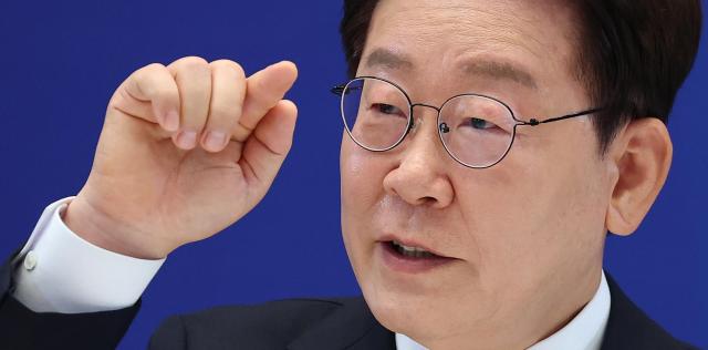 이재명 대통령이 8일 청와대 영빈관에서 열린 취임 1주년 기자회견에서 발언하고 있다 202668 사진연합뉴스