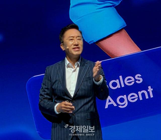 박세진 세일즈포스 코리아 대표가 기조연설을 진행하고 있다 사진류청빛 기자
