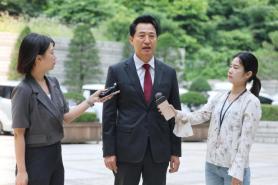 Trial Resumes for Seoul Mayor Oh Se-hoon on Political Fund Law Violations