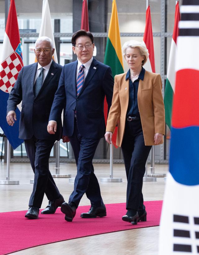 한-EU 정상 러-북 불법 군사협력 강력 규탄…北 핵보유국 인정 안 돼