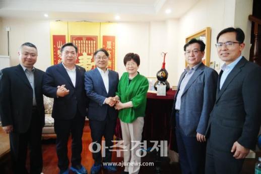 강기정 광주시장, 정율성 선생 딸 만나 한중문화 교류 논의