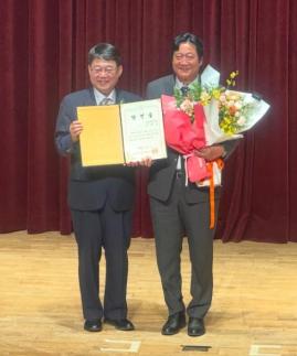 손배찬 파주시장 당선인 당선증 수령…시민 명령 무겁게 받겠다
