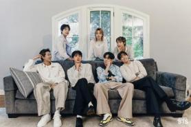 BTS xúc động trước màn đồng ca "Arirang" của người hâm mộ toàn cầu trong tour diễn thế giới
