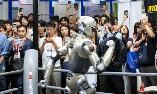 Over 500 companies showcase latest technologies at expo in southern Seoul