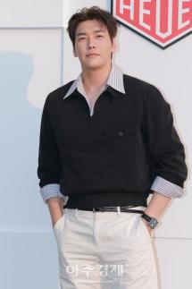 [포토] 포즈 취하는 김영광 (태그호이어 포토콜)