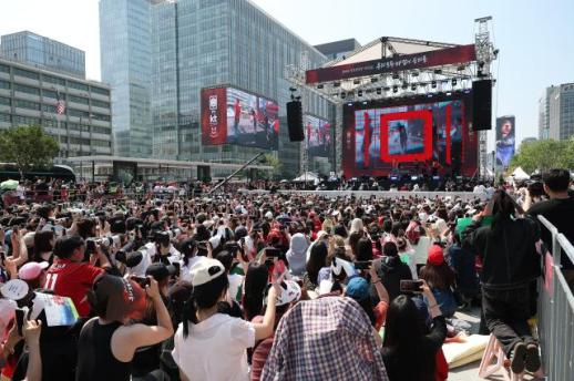 광화문서 월드컵 거리응원...행안부, 출근길·점심 인파 안전관리 강화