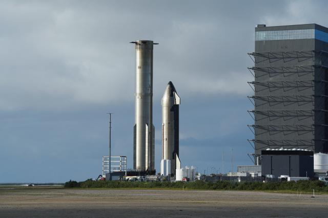 HOT STOCK: SpaceX suppliers Korea in focus after historic debut 
