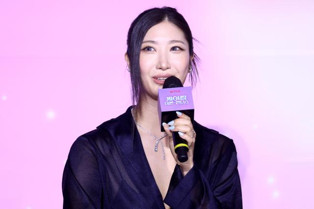 Singer-songwriter Lee Jae