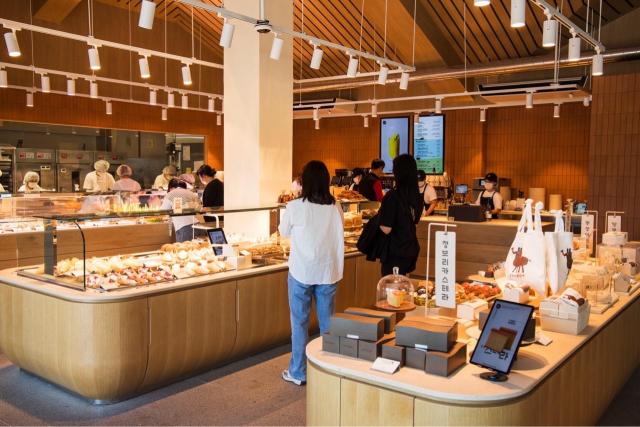Interior view of Paris Baguette Jeju Donghwa Village