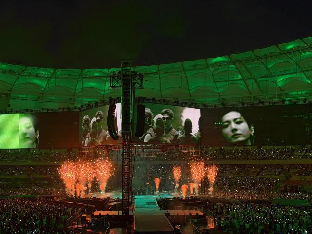 HYBE apologizes after BTS Busan concert delayed by 75 minutes