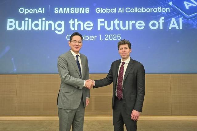 Samsung Electronics Chairman Lee Jae-yong shakes hands with OpenAI CEO Sam Altman during a signing ceremony for a letter of intent for mutual cooperation in building global AI infrastructure at Samsung's Seocho office in Seoul last October. Photo: Yonhap News