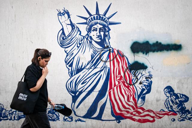 US declares a peace deal with Iran complete, reopening of Hormuz