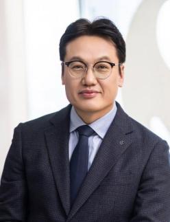Shinhan Cards CEO Park Chang-hoon on Redesigning the Future of Payment in the AI Era