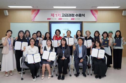 Bệnh viện Đại học Dankook đào tạo 16 hoa tiêu ung thư là người nhập cư đến từ 6 quốc gia