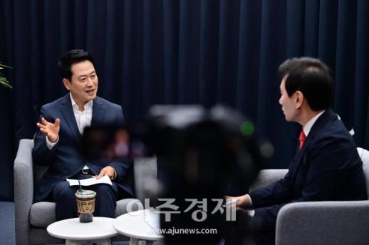 [포토] 유튜브 허민의 뉴스쇼 출연한 장동혁 대표