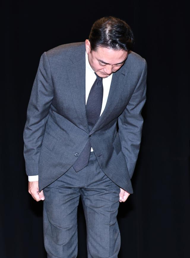 JoongAng Group Vice Chairman Hong Jung-do bows in apology during a press conference at the JoongAng Ilbo building in Mapo District Seoul on June 15 addressing the start of rehabilitation procedures for some group affiliates including JTBC following a liquidity crisis Yonhap