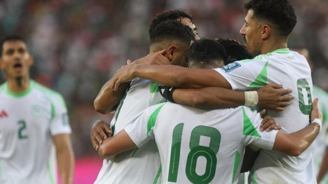 월드컵 본선 진출 확정 후 기뻐하는 알제리 축구대표팀 선수들 사진EPA연합뉴스