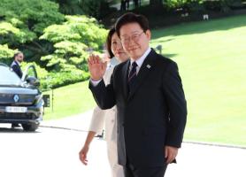 President Lee Expresses Anticipation for Next Years World Youth Day and Papal Visit
