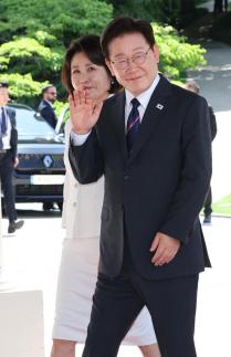 李대통령 모디 총리와 한-인도 새 관계로 발전시키기로
