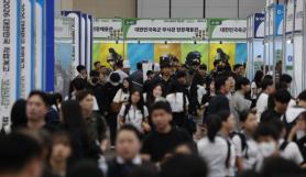 Government Prepares Employment Strategies Amid Job Market Decline