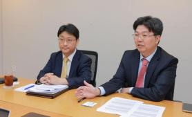 Lawyers Warn of Imminent Wave of Delistings, Stressing Courts Role in Protecting Companies