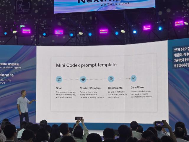 마크 마나라 OpenAI 스타트업 대표가 18일 넥스트라이즈 2026에서 차세대 AI 관련 발표하고 있다 사진이서영 기자