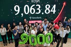 KOSPI leaps to new four-digit milestone