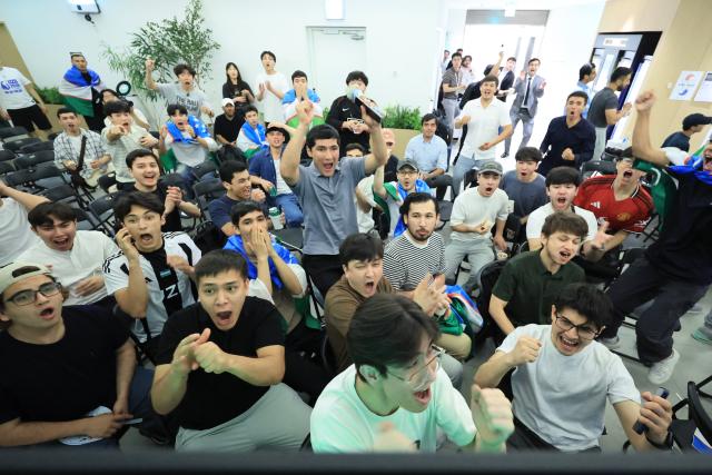 Uzbek expats celebrate historic World Cup debut in Seoul