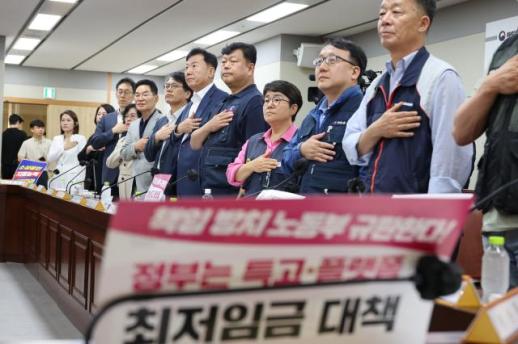 최저임금 차등 두고 노사 정면충돌…勞 차별 정당화 vs 使 더 못 미뤄