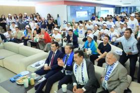 Uzbek residents in South Korea cheer national team during World Cup match