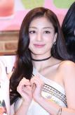 TWICEs JIHYO attends kombucha pop-up