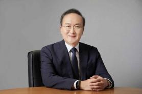 Intel taps former SK hynix CEO to ride on AI wave