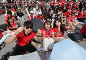 Koreas National Team Gears Up for World Cup Match Against Mexico Amid Fan Excitement