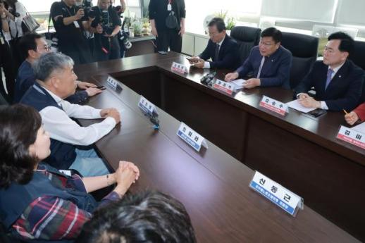 정점식, 첫 외부 일정 한국노총…노동 존중하며 기업 혁신