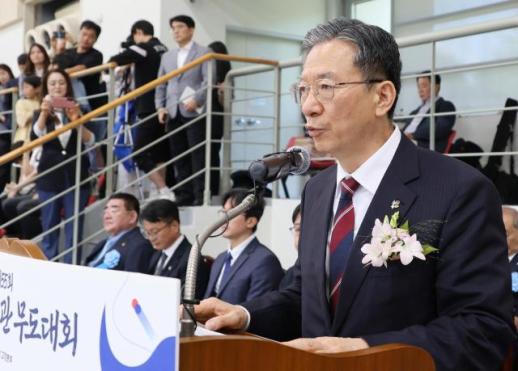 정성호 법무장관 유가담합 실체 밝히고 상응한 책임 엄중히 물을 것