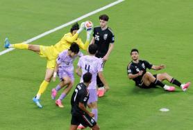 World Cup 26: Home magic as Mexico makes knockouts, Canada first win