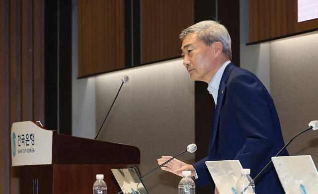 한은 총재 올해 성장률 전망치 2.6%서 상향 조정