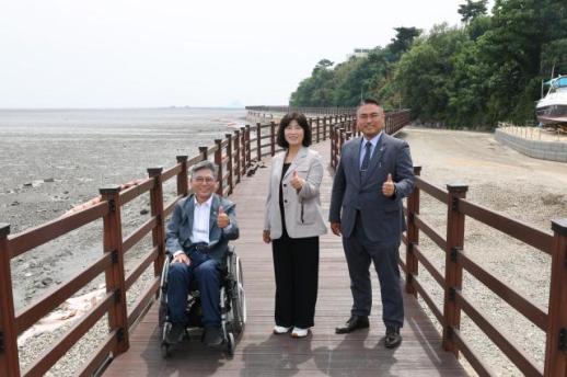 화성시의회 문화복지위, 황금해안길 임시 개통 앞두고 현장점검