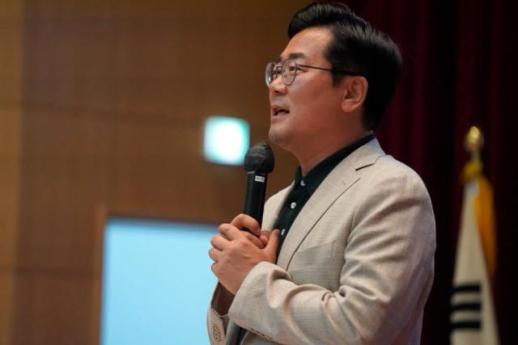 박찬대 인천시장 당선인, 첫 타운홀미팅...시민 의견 1200여 건 청취