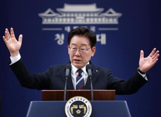 李在明支持率民调首现死亡交叉