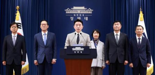 Lees senior aide pick deepens ruling party divide amid sinking ratings