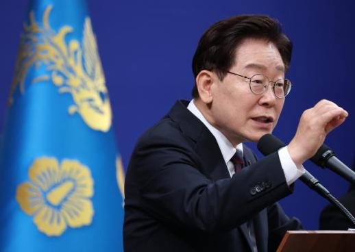 국정 드라이브와 협치…시험대 오른 이재명 정부
