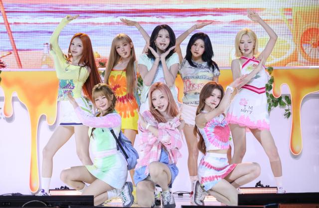 Hearts2Hearts dazzles with Lemon Tang showcase