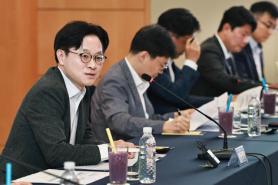 Korea touts edge in Canada submarine bid despite NATO concerns