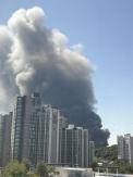 Fire Breaks Out at Logistics Warehouse in Gimpo, Prompting Concern Over Smoke