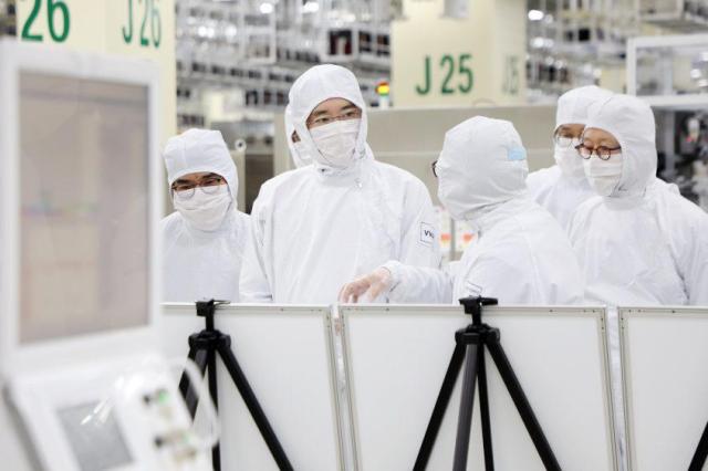 이재용 회장, HBM 핵심 거점 방문…AI 반도체 직접 챙긴다
