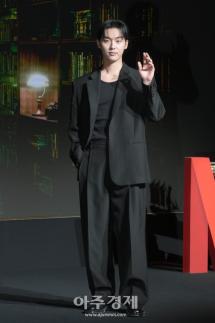 [포토] 포즈 취하는 최현욱 (맨 끝줄 소년 제작발표회)