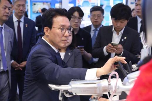 내치에서 외치로…김민석, 다보스포럼서 실용 외교