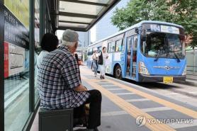 Seoul xúc tiến miễn phí xe buýt cho người từ 70 tuổi trở lên, dự kiến điều chỉnh độ tuổi miễn phí tàu điện ngầm